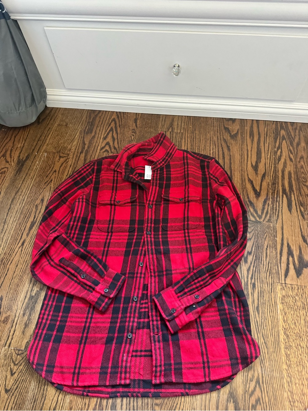 NEW GAP Red and Black Plaid Button-Up Shirt Jacket